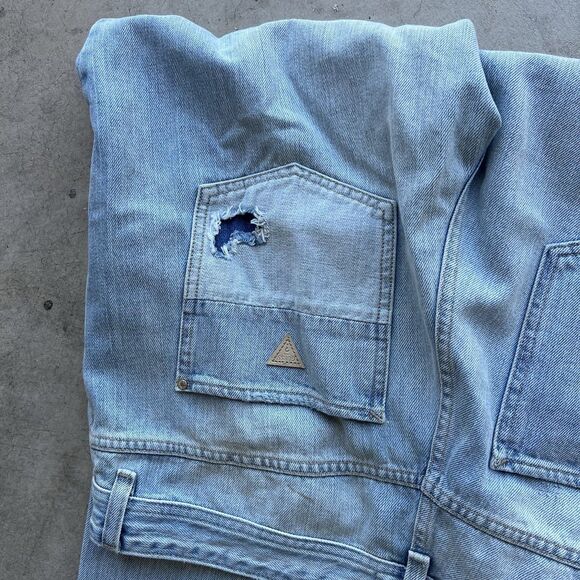 GUESS boy Fit Light Blue Jeans Size 30 Women Casual Distressed Inseam 30 - Picture 4 of 4